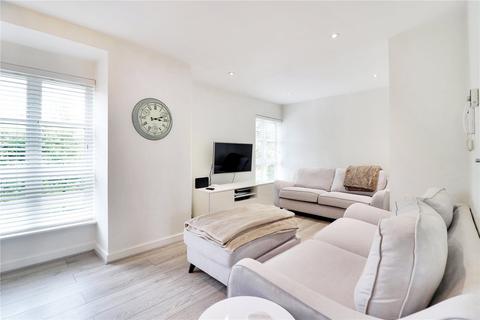 18 Sanderling Way, Greenhithe, DA9 9RJ
