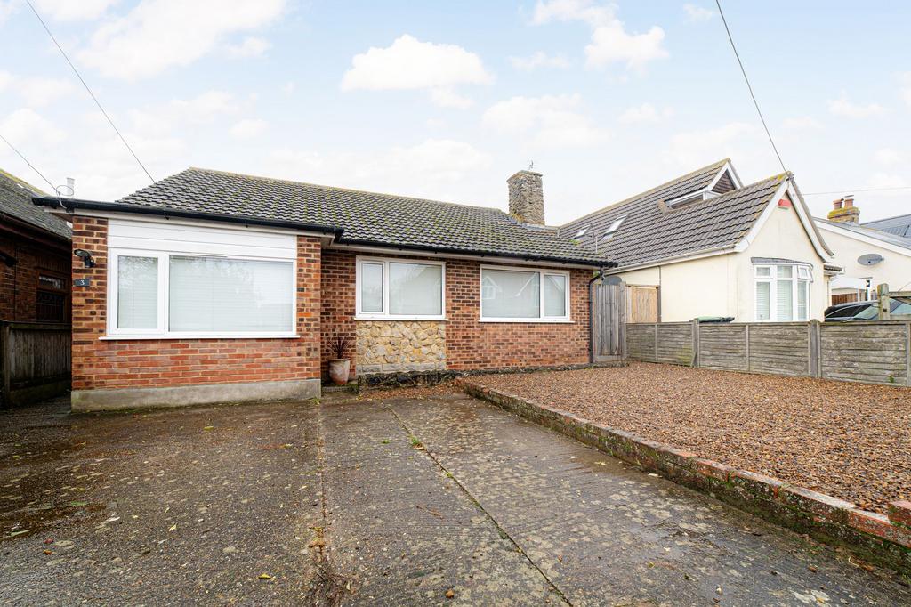 Hodgson Road, Seasalter, CT5 3 bed detached bungalow for sale £500,000