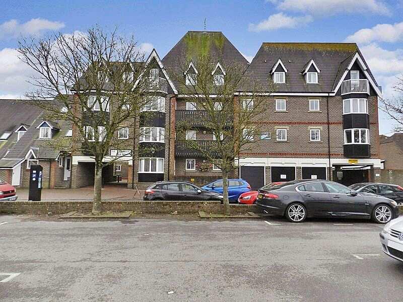 Cliffe High Street, Lewes BN7 1 bed flat to rent £875 pcm (£202 pw)