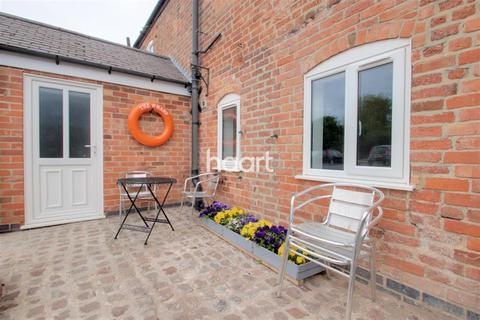 2 bedroom semi-detached house to rent, Sileby Road