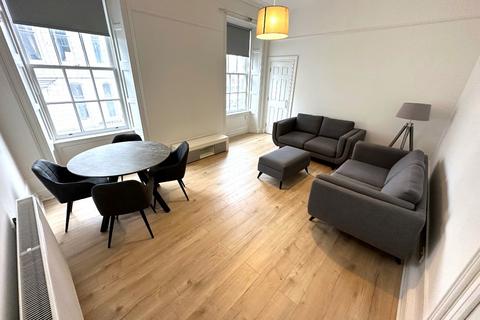 2 bedroom flat to rent, Chapel Court, City Centre, Aberdeen, AB11
