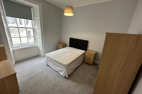 2 bedroom flat to rent, Chapel Court, City Centre, Aberdeen, AB11