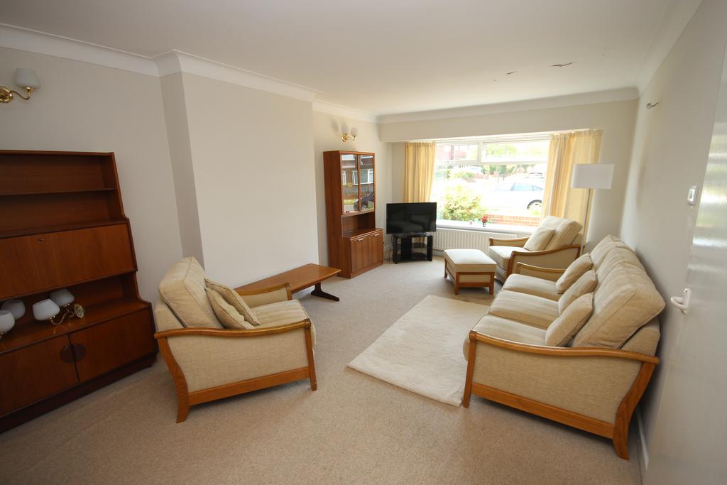 Woodburn Drive, Whitley Lodge, Whitley Bay, NE26 3HX 2 bed semidetached bungalow for sale £