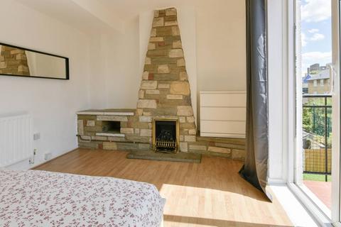 3 bedroom flat share to rent, Ricardo Street, London E14