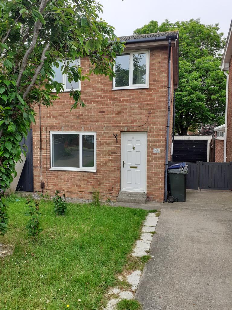 Woodside, Redcar TS10 2 bed detached house to rent £675 pcm (£156 pw)