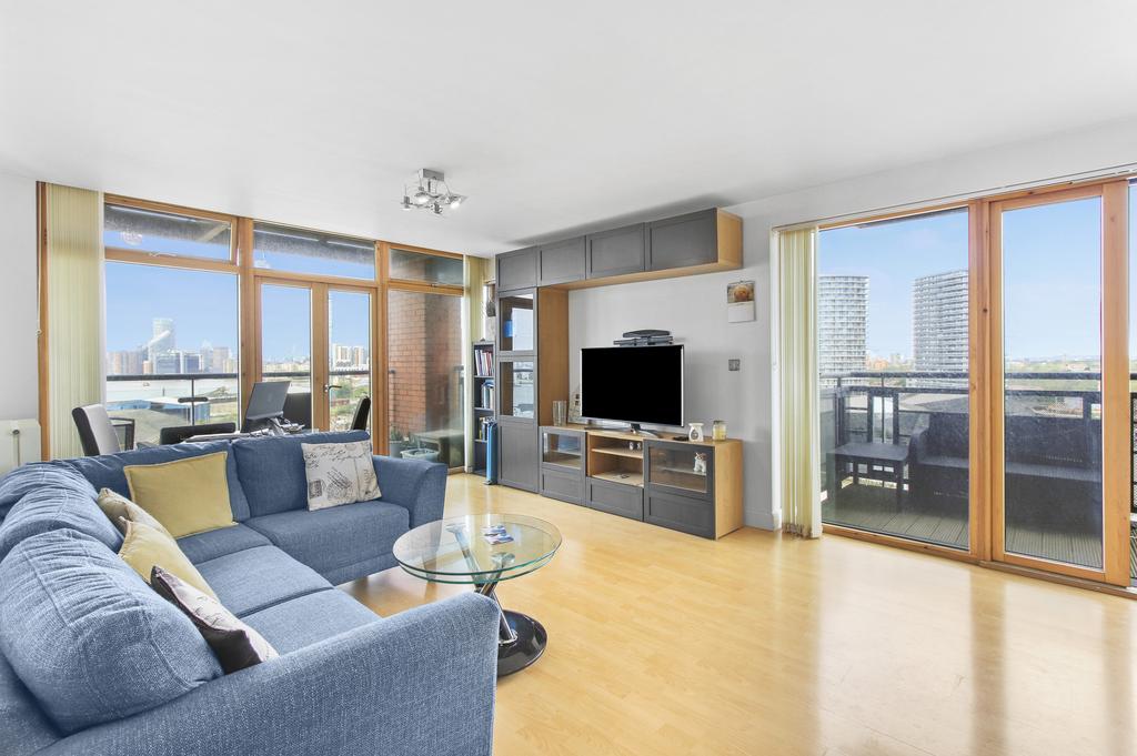 Western Beach Apartments, 36 Hanover Avenue, London, E16 2 bed