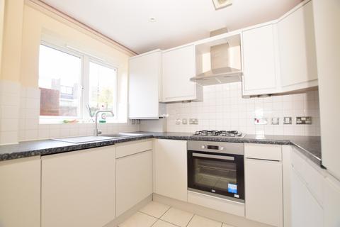 2 bedroom apartment to rent - Garland Road, East Grinstead, RH19