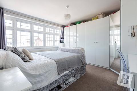 58 Berkeley Drive, Hornchurch, RM11 3PZ
