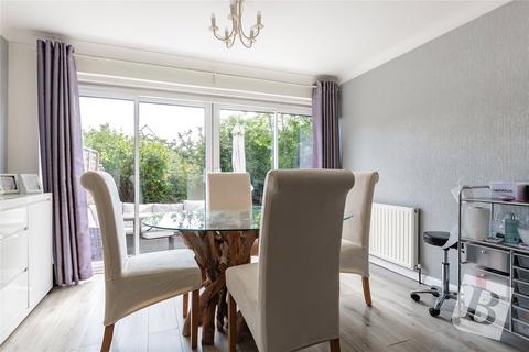 58 Berkeley Drive, Hornchurch, RM11 3PZ