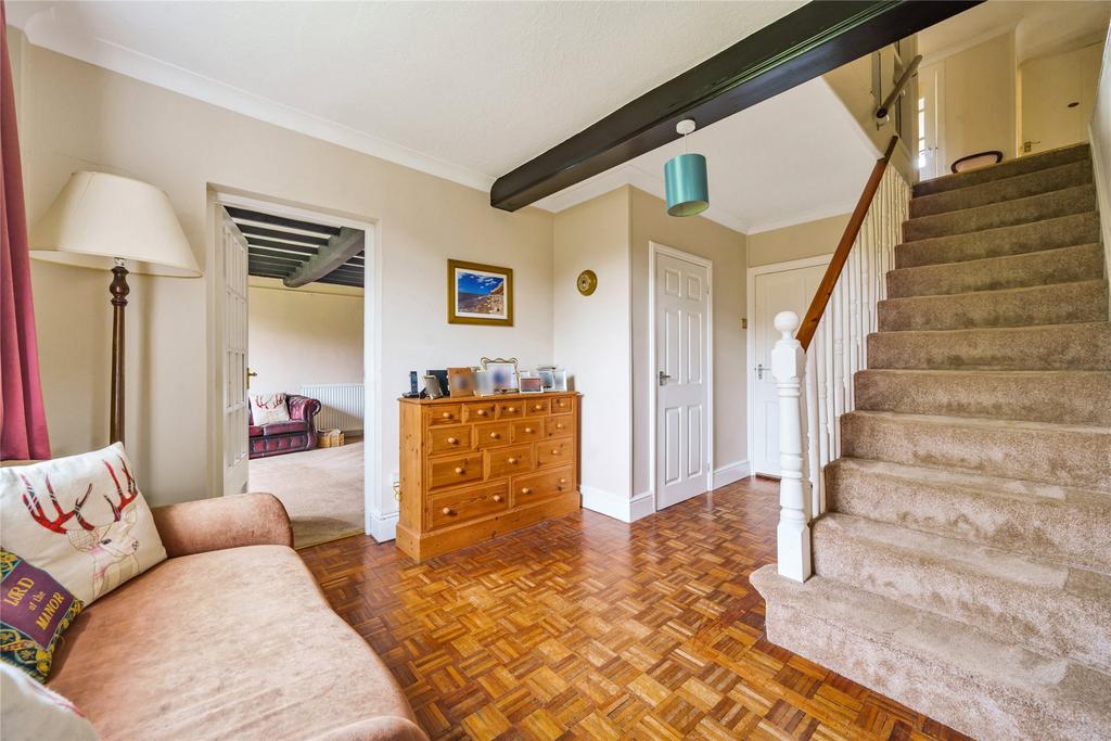 Cotton End Road, Wilstead, Bedfordshire, MK45 6 bed detached house for