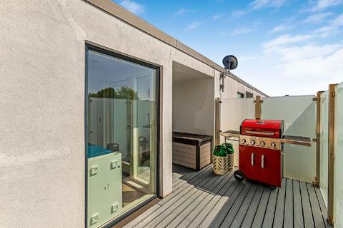 1a Oxford Road, London, SW15 2LG
