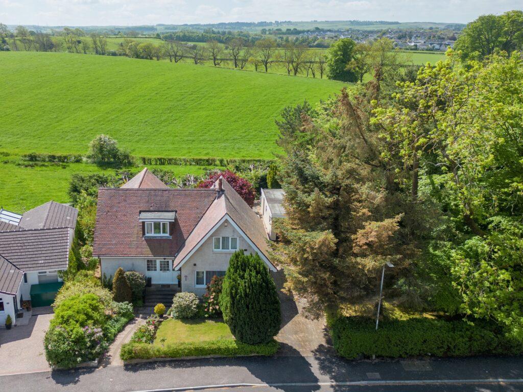 Hillend Road, Clarkston 5 bed detached villa for sale £485,000