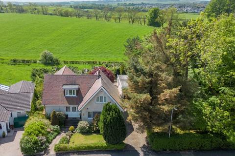 95 Hillend Road, Clarkston, Glasgow, G76 7XT