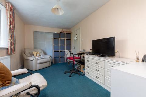 95 Hillend Road, Clarkston, Glasgow, G76 7XT