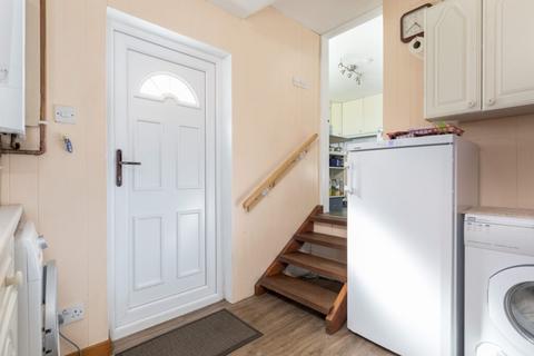 95 Hillend Road, Clarkston, Glasgow, G76 7XT