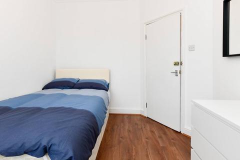 undefined, Lonsdale Avenue, London E6