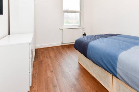undefined, Lonsdale Avenue, London E6