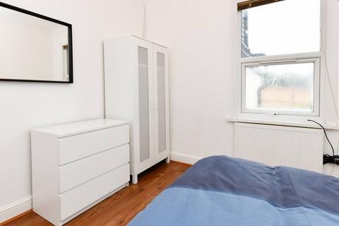 undefined, Lonsdale Avenue, London E6