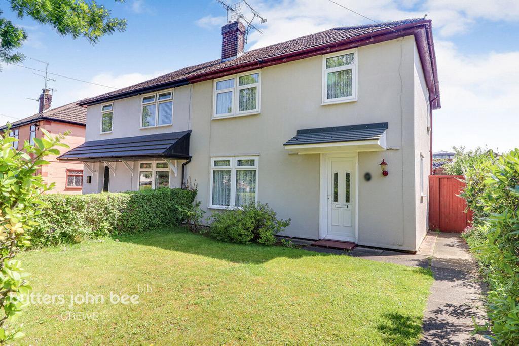 Aldersey Road, Crewe 3 bed semidetached house for sale £120,000