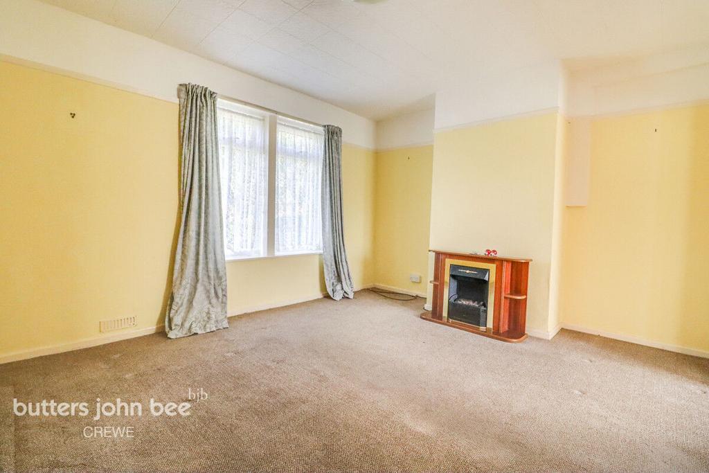 Aldersey Road, Crewe 3 bed semidetached house for sale £120,000