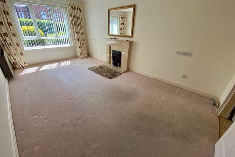 1 bedroom flat for sale, Larchwood, The Crescent, Cheadle.
