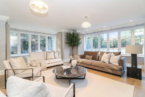 5 bedroom detached house for sale - Knottocks Drive, Beaconsfield, HP9