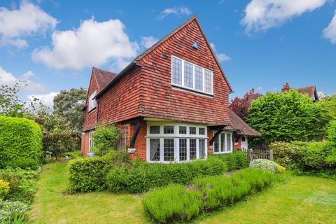 4 bedroom detached house for sale - Woodside Avenue, Beaconsfield, HP9