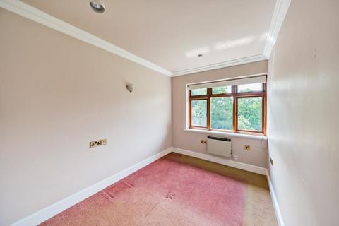 2 bedroom flat for sale - Virginia Water,  Surrey,  GU25