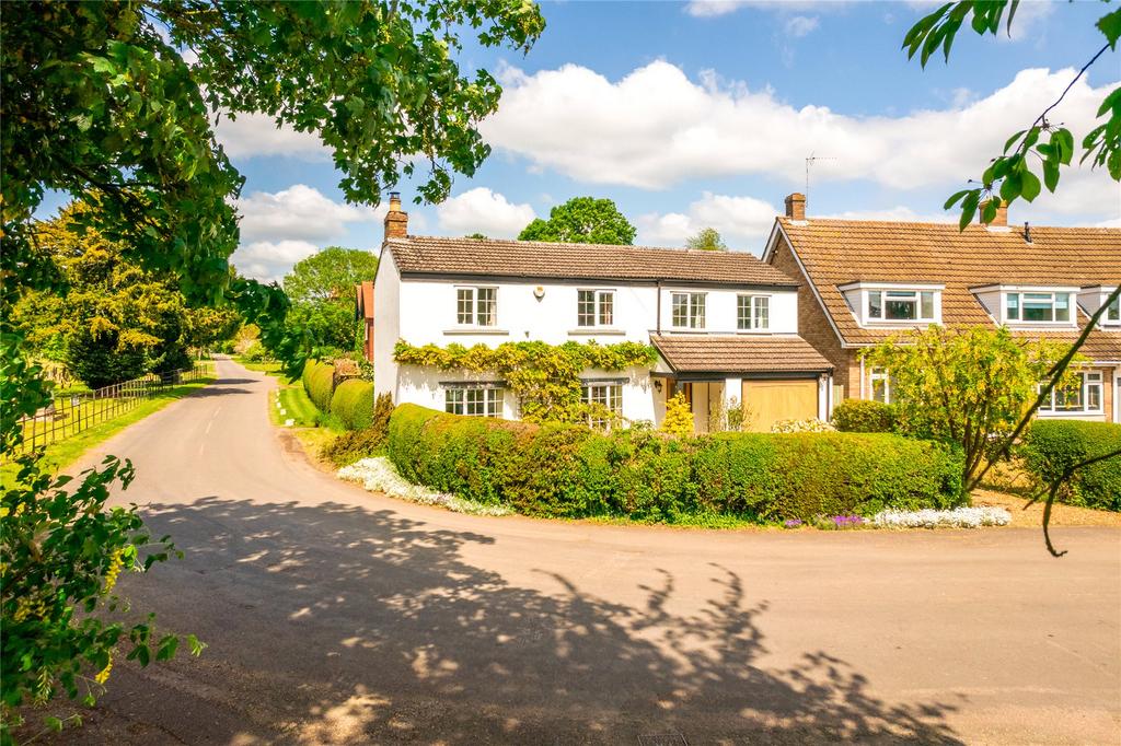 Church Road, Willington, Bedfordshire, MK44 4 bed detached house for