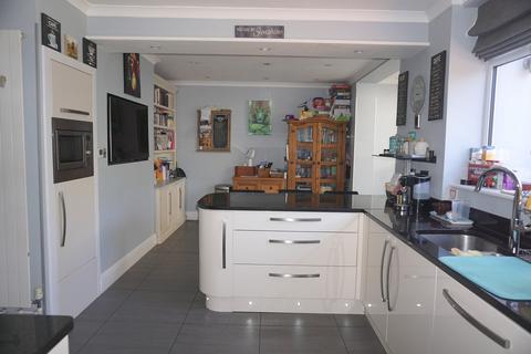38 Garrison Lane, Chessington, KT9 2LB