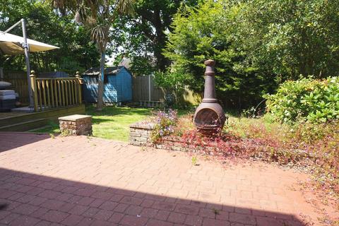 38 Garrison Lane, Chessington, KT9 2LB