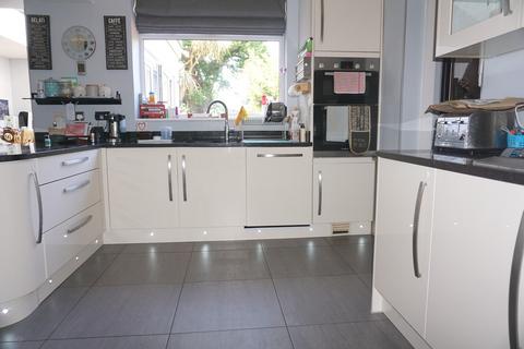 38 Garrison Lane, Chessington, KT9 2LB
