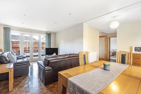 Flat 1, Hamilton Court The Knoll, Beckenham, BR3 5JL
