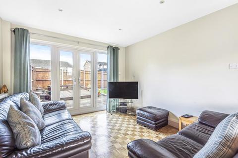 Flat 1, Hamilton Court The Knoll, Beckenham, BR3 5JL