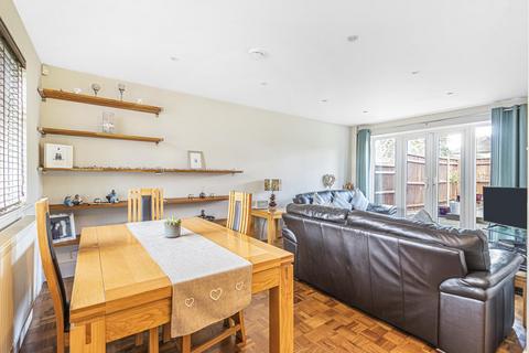 Flat 1, Hamilton Court The Knoll, Beckenham, BR3 5JL