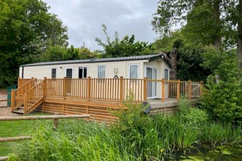 2 bedroom static caravan for sale, 1 Ash Tree Lake, Wortwell IP20