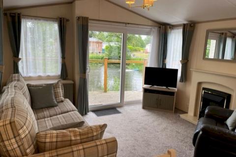 2 bedroom static caravan for sale, 1 Ash Tree Lake, Wortwell IP20