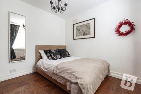 75 Cloverly Road, Ongar, CM5 9BX