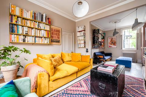 2 Ashenden Road, London, E5 0DP
