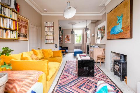 2 Ashenden Road, London, E5 0DP