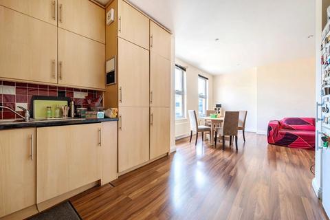 undefined, High Road, Whetstone, London, N20