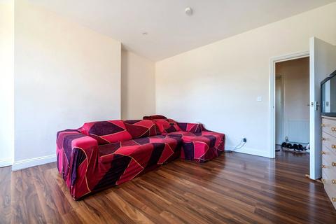 6 bedroom semi-detached house for sale, High Road, Whetstone, London, N20