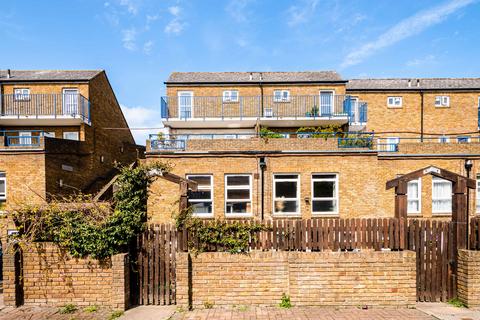 69 Broke Walk, London, E8 4SH