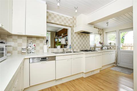 47 Woodside Road, New Malden, KT3 3AW