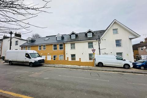 2 bedroom flat to rent, Melville Road, Maidstone, ME15
