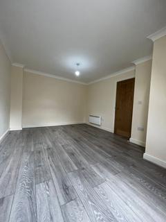 2 bedroom flat to rent, Melville Road, Maidstone, ME15