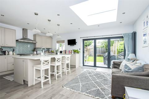 3 bedroom detached house for sale - Chilmark Gardens, New Malden, KT3