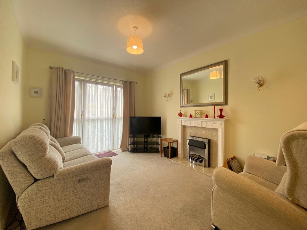 Pegasus Court Torquay Road Paignton 2 bed flat for sale £189,950