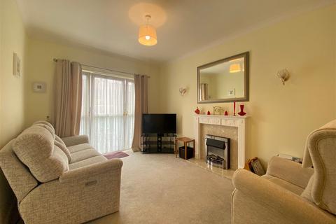 2 bedroom flat for sale, Torquay Road, Preston, Paignton