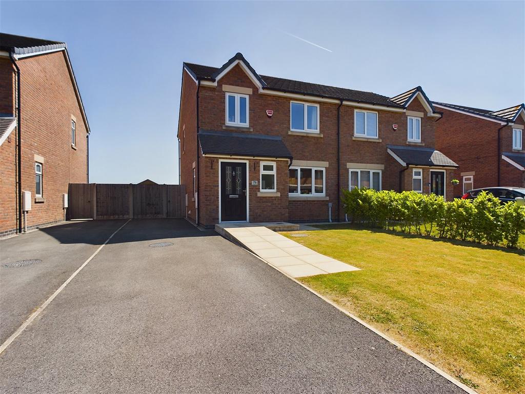LORDSGATE LANE, BURSCOUGH, ORMSKIRK 3 bed semidetached house £235,000